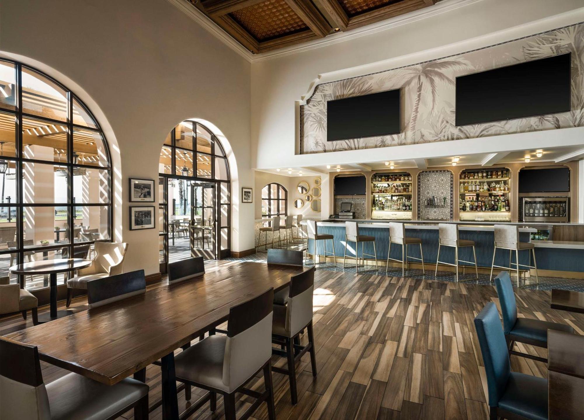 Hilton Santa Barbara Beachfront Resort Extérieur photo